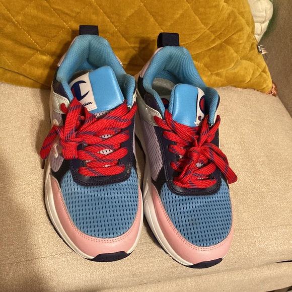 Champion shoes sneakers- worn 1-2 times - Picture 2 of 6